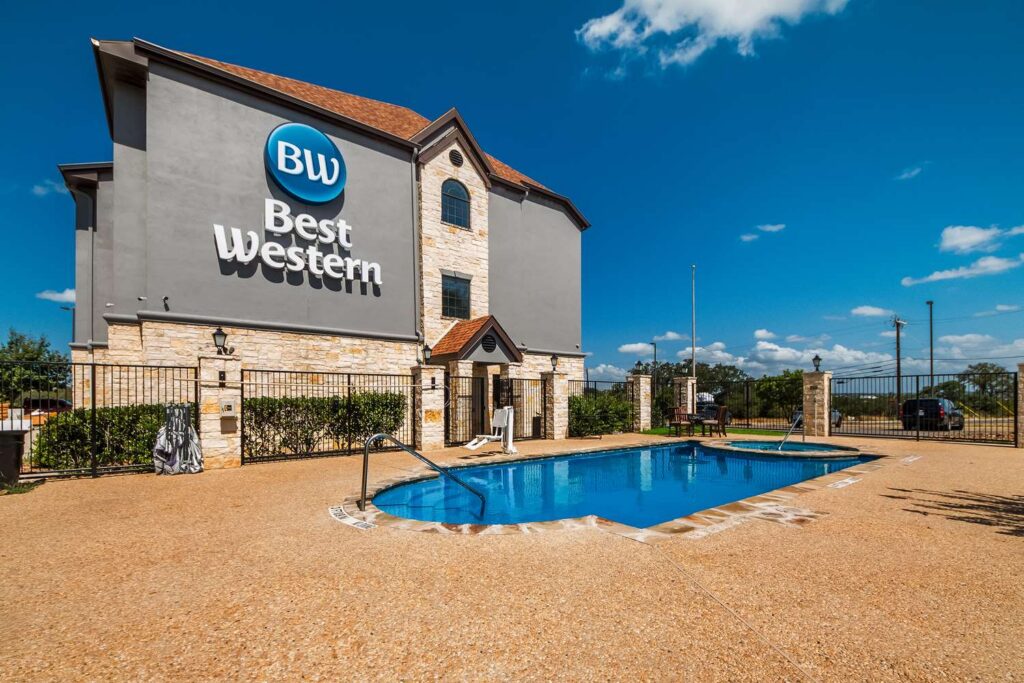 Outdoor pool at Best Western - Hotels with pool in San Antonio TX